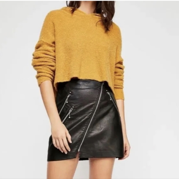 Black NYC/Free People vegan leather mini skirt - Picture 1 of 8